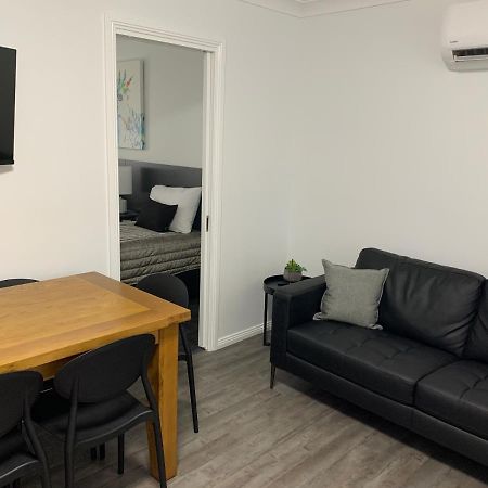 South Tamworth Motor Inn Bagian luar foto