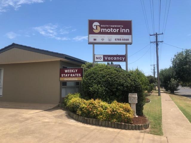 South Tamworth Motor Inn Bagian luar foto