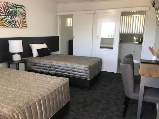 South Tamworth Motor Inn Bagian luar foto