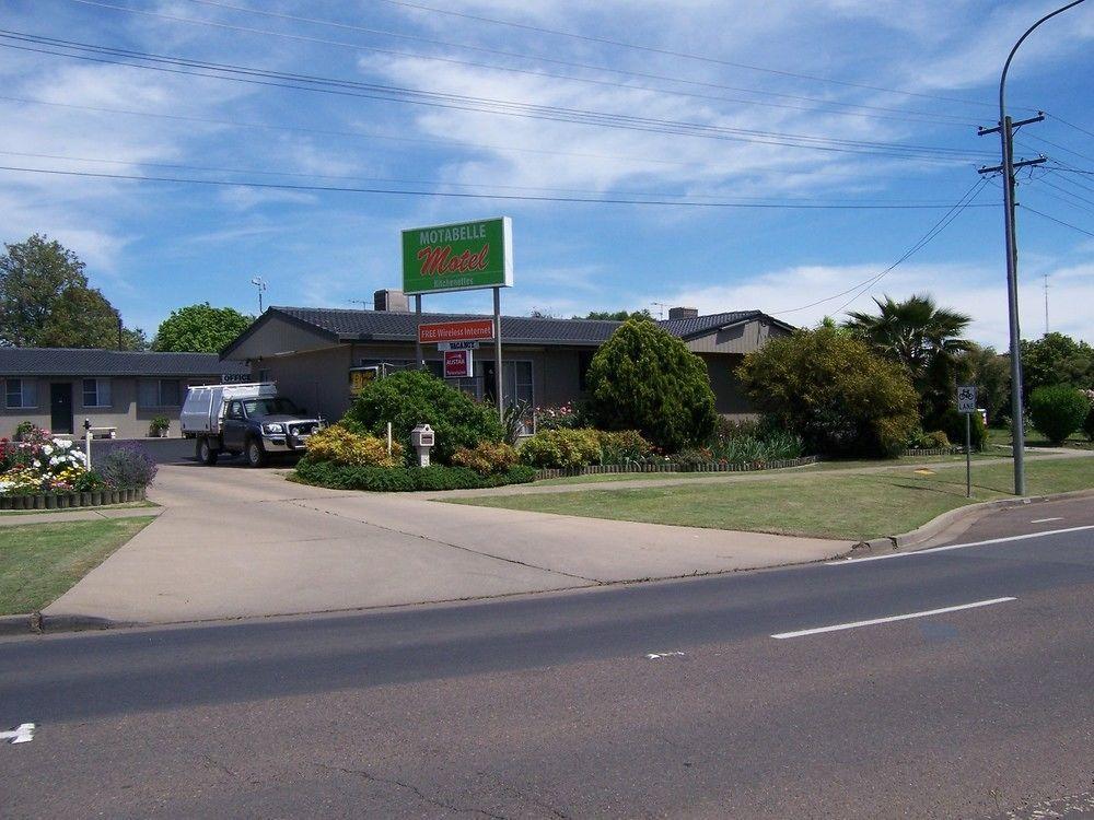 South Tamworth Motor Inn Bagian luar foto