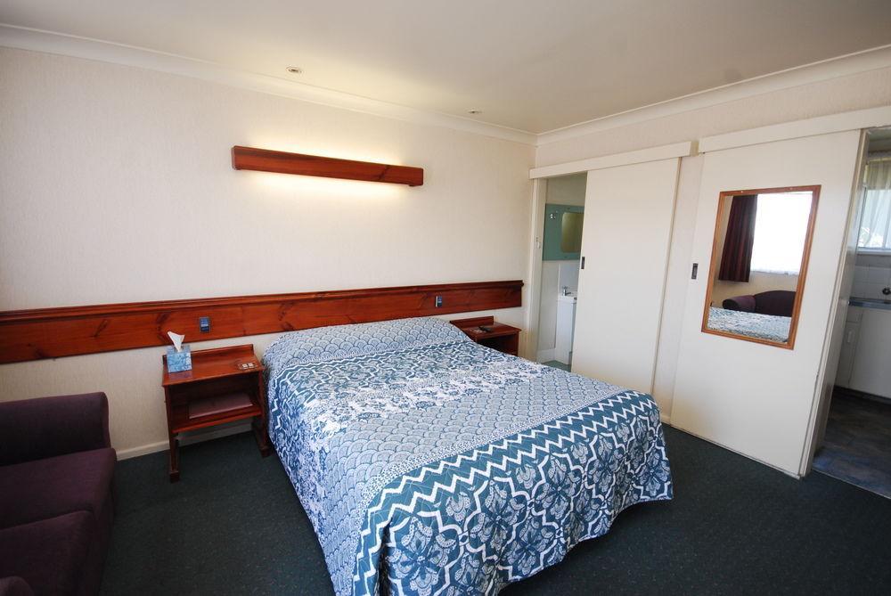 South Tamworth Motor Inn Bagian luar foto