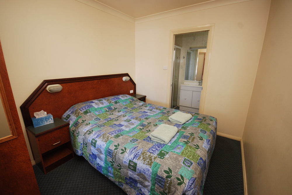 South Tamworth Motor Inn Bagian luar foto