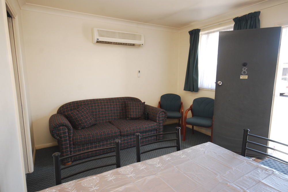 South Tamworth Motor Inn Bagian luar foto