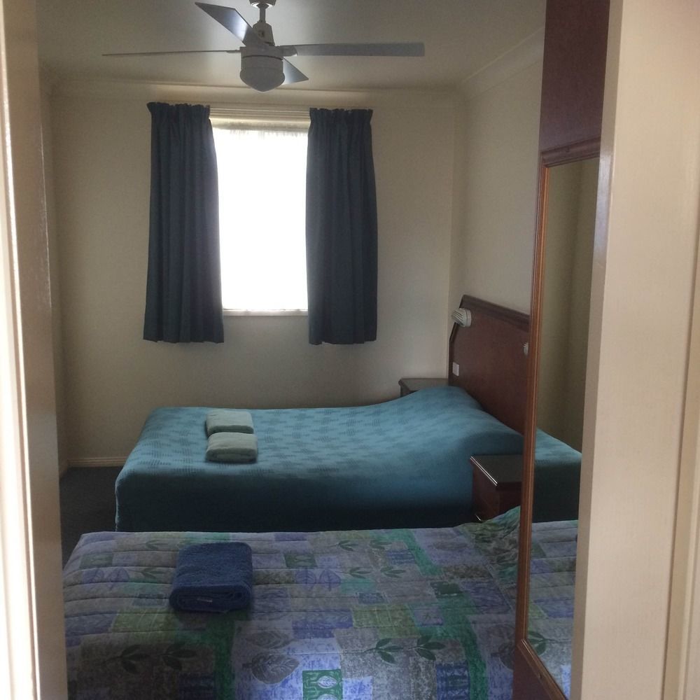 South Tamworth Motor Inn Bagian luar foto