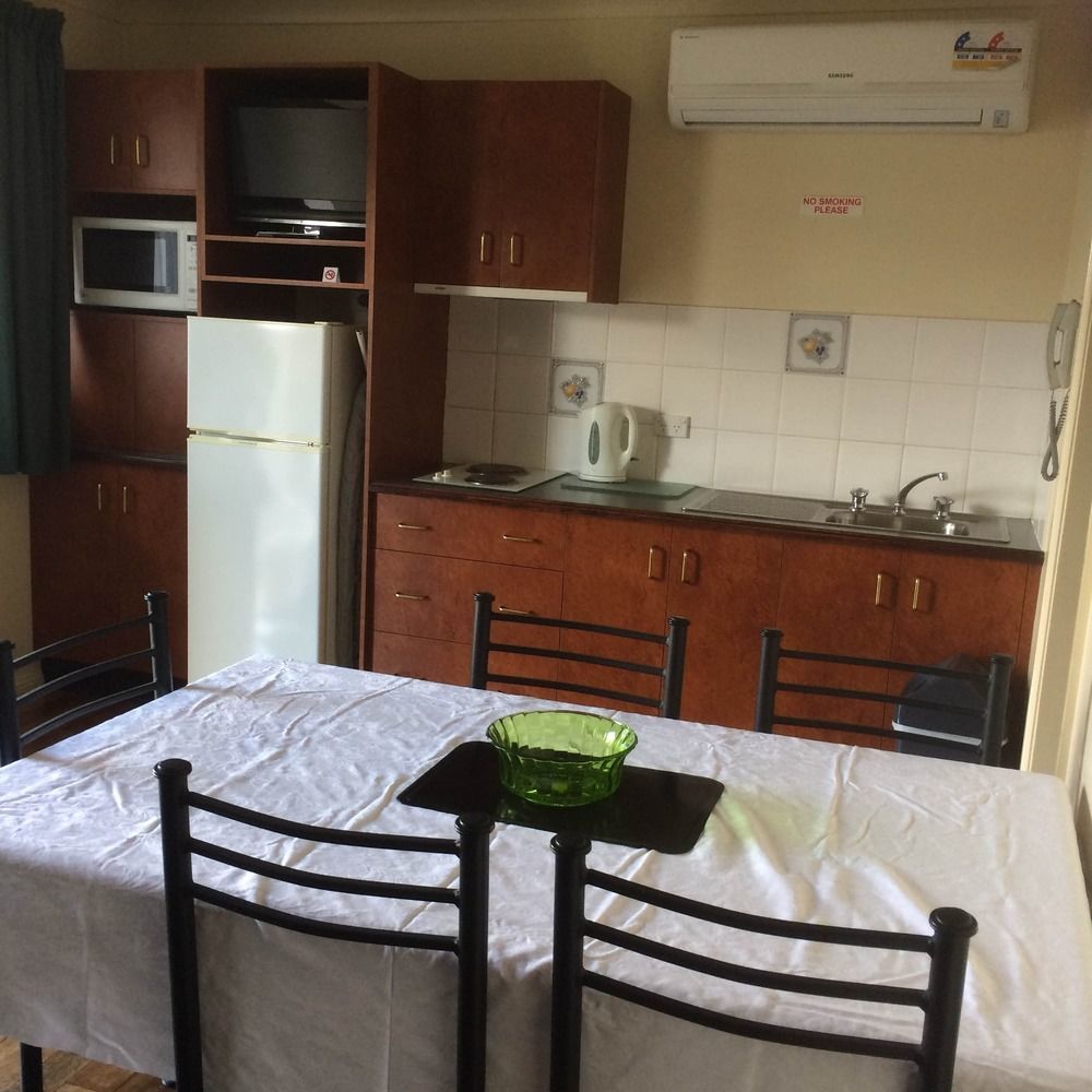 South Tamworth Motor Inn Bagian luar foto