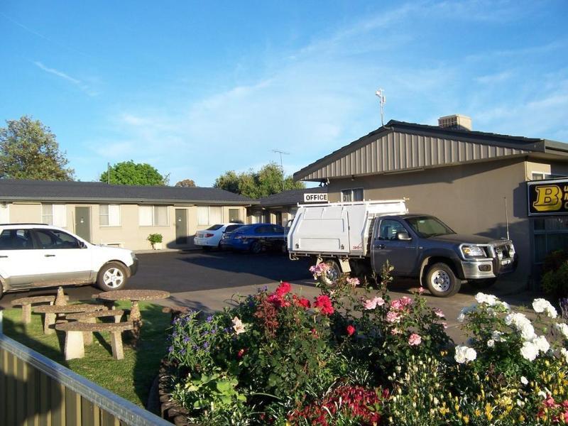 South Tamworth Motor Inn Bagian luar foto