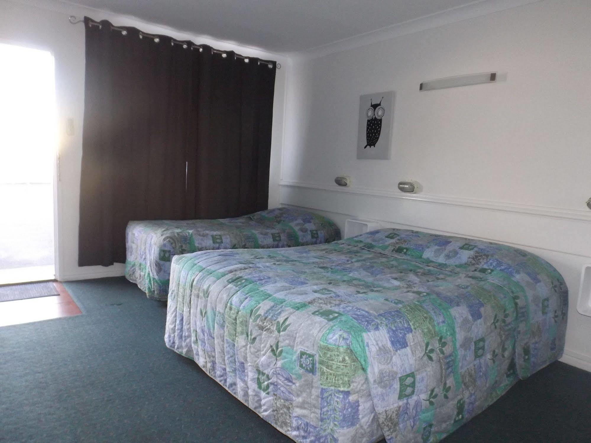 South Tamworth Motor Inn Bagian luar foto