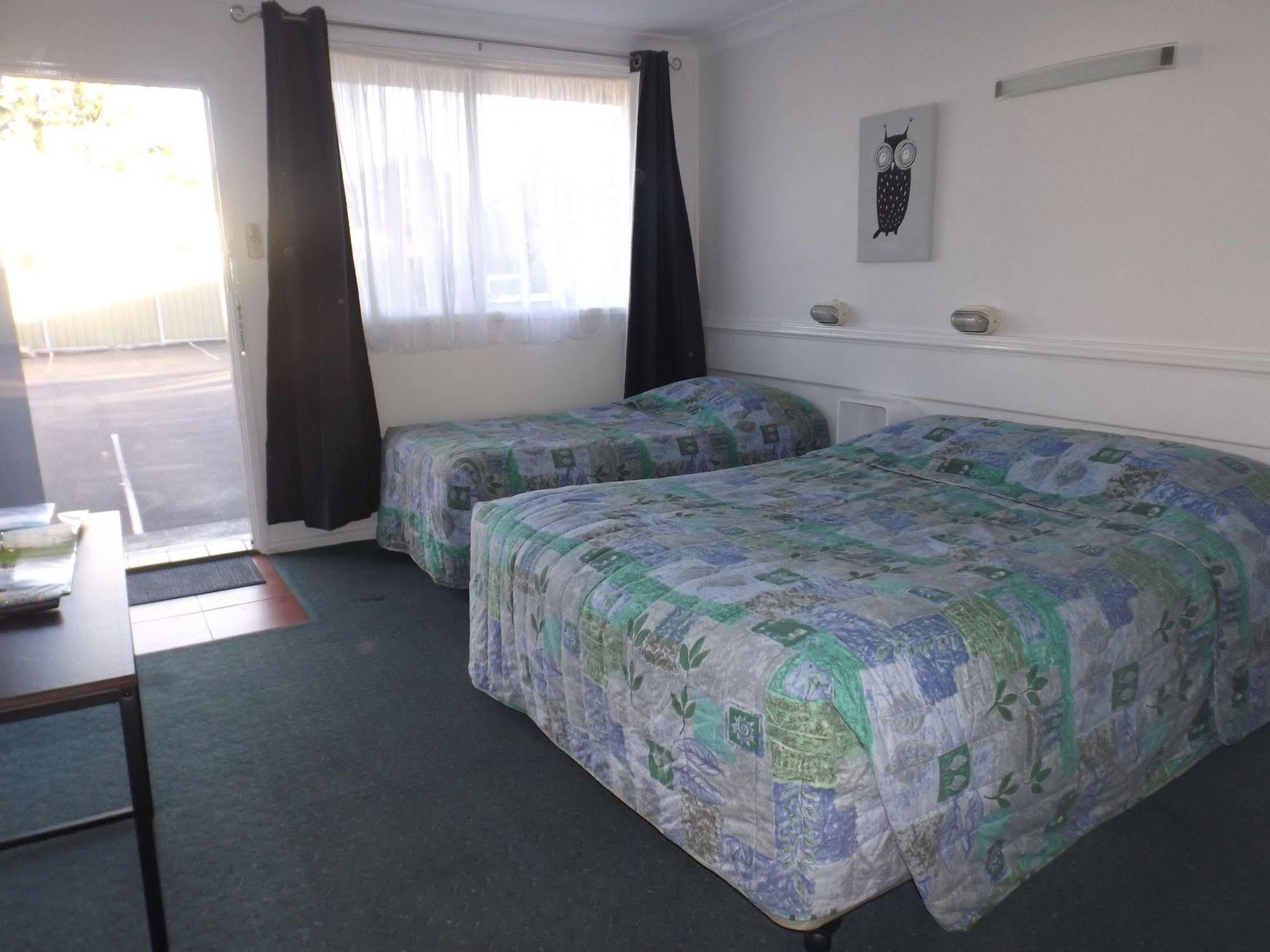 South Tamworth Motor Inn Bagian luar foto