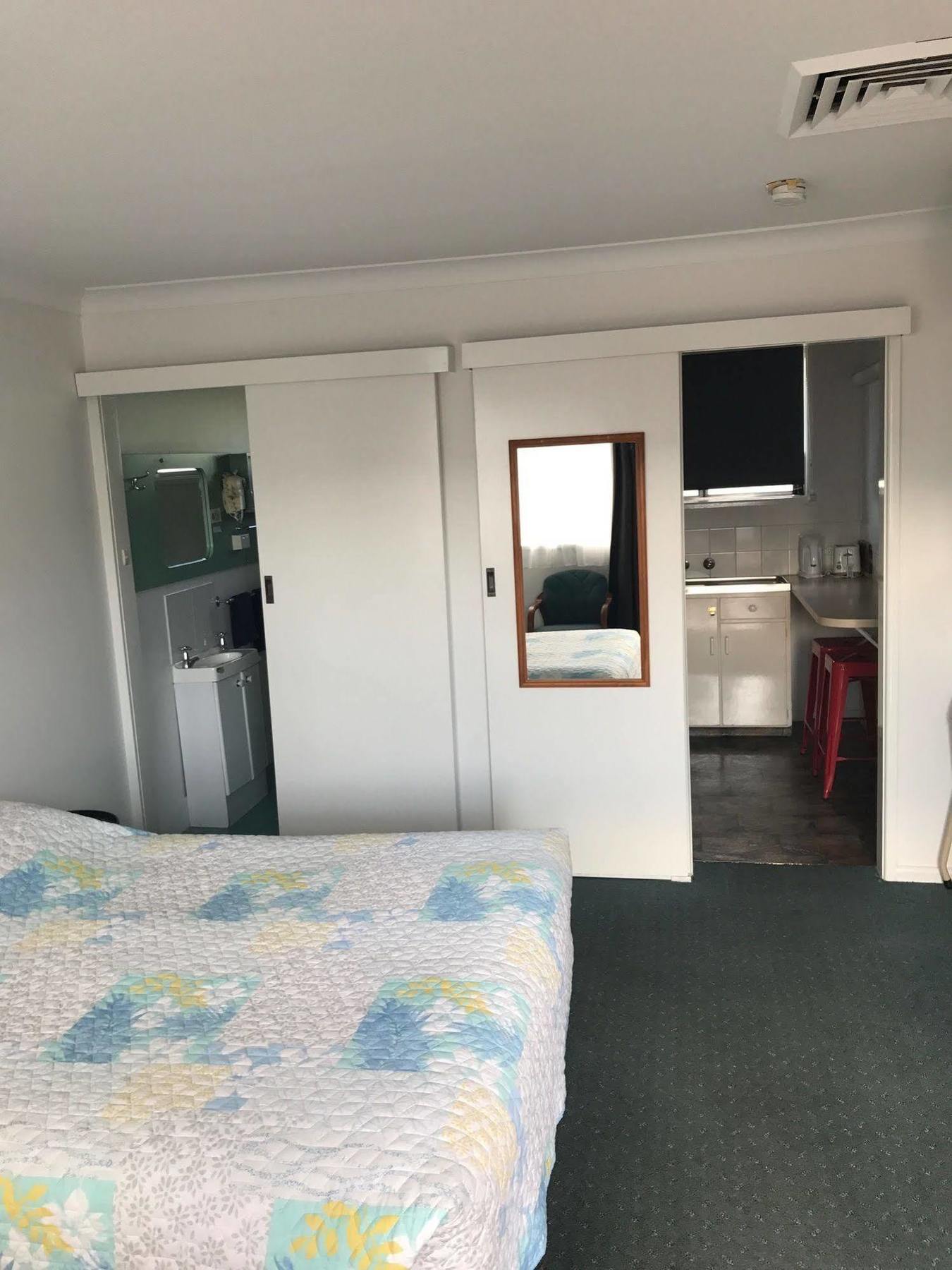 South Tamworth Motor Inn Bagian luar foto