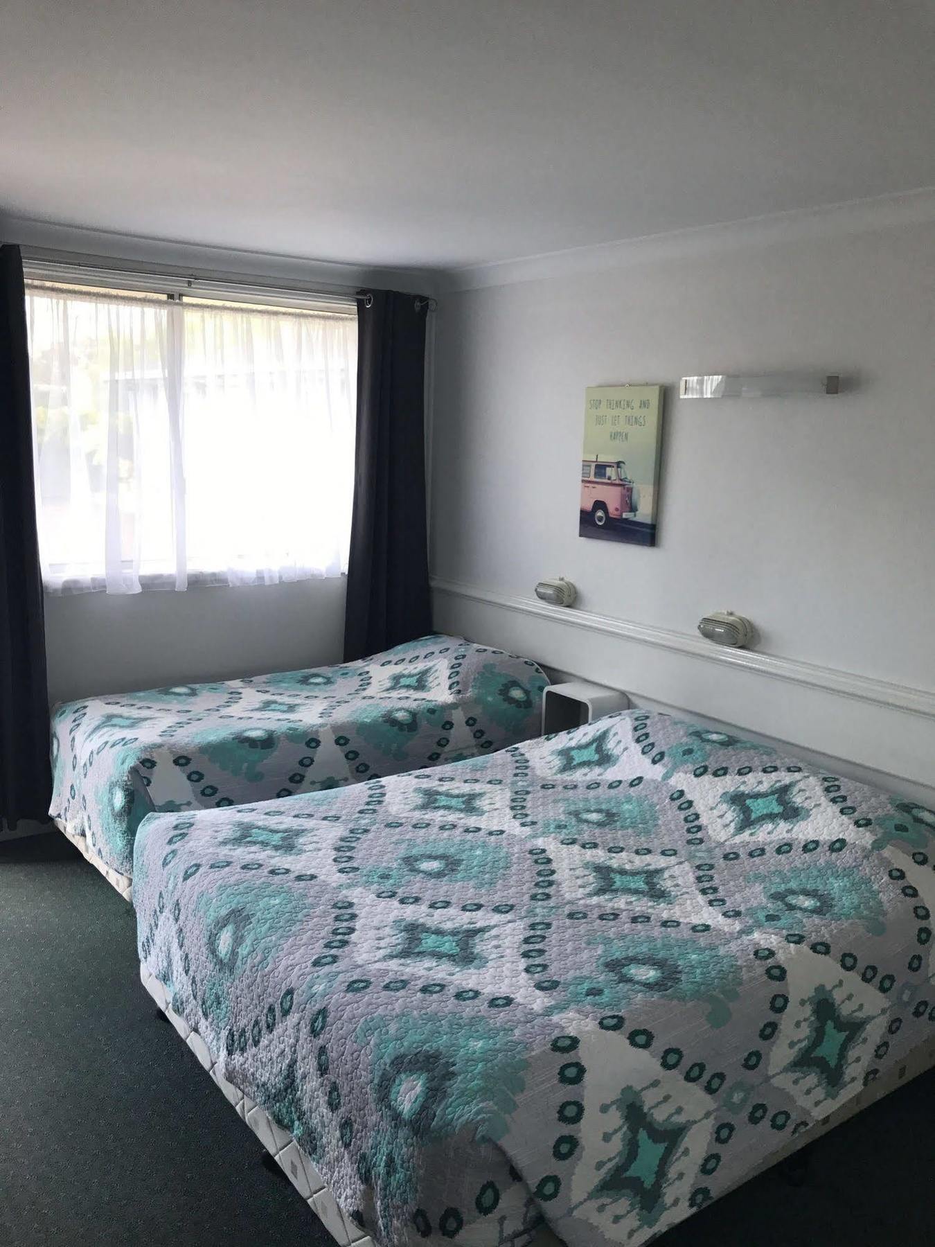 South Tamworth Motor Inn Bagian luar foto