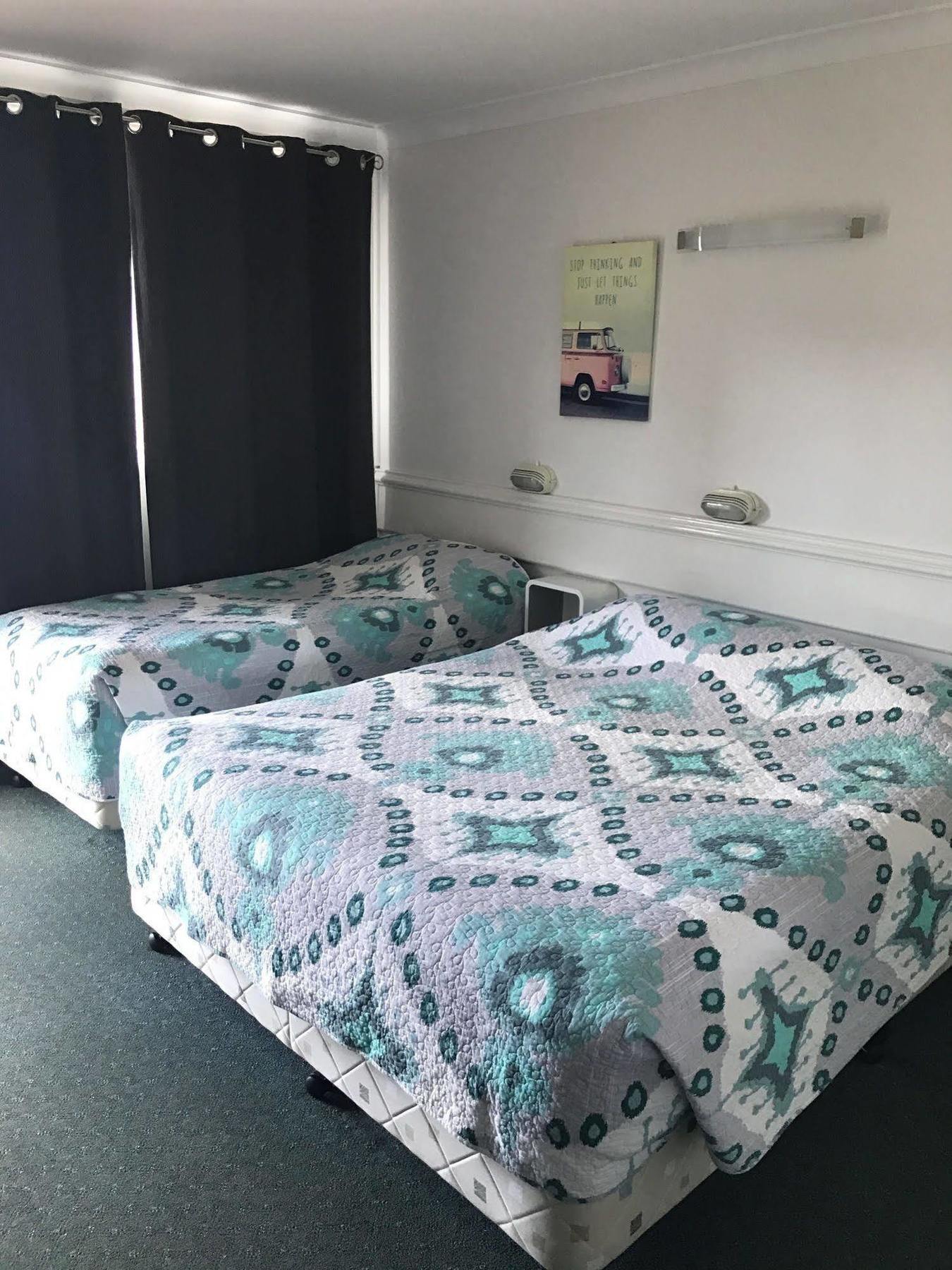 South Tamworth Motor Inn Bagian luar foto