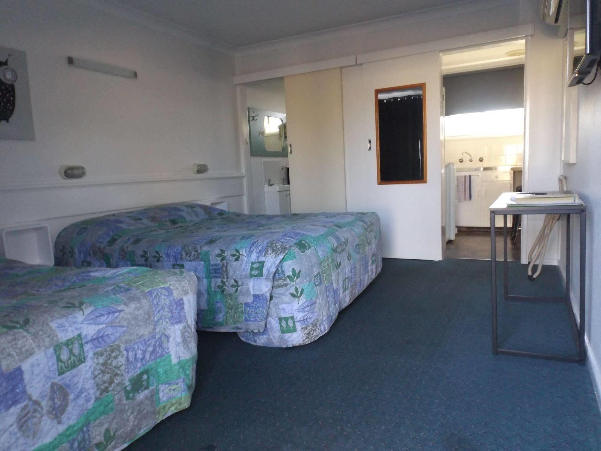 South Tamworth Motor Inn Bagian luar foto